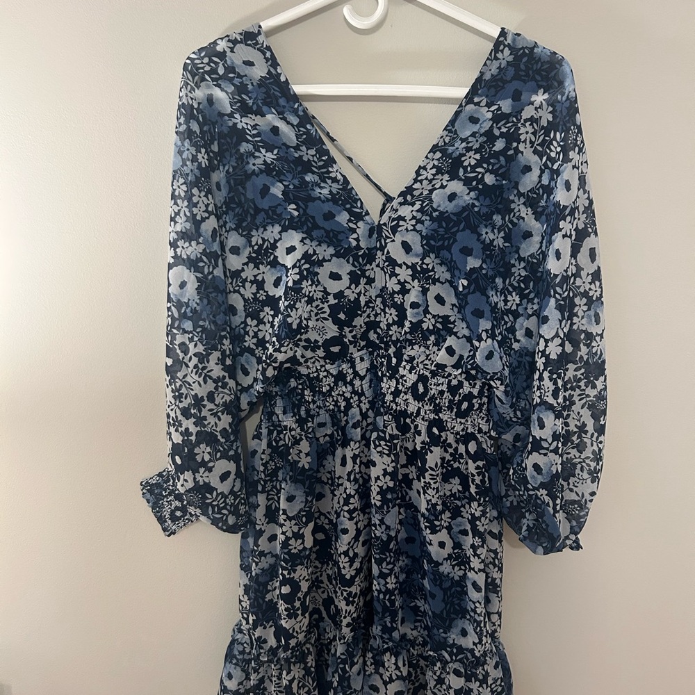 Floral Blue V-Neck Dress size small